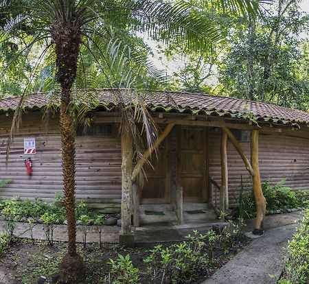 Bugabutik Hotel Resort Cocles Beach Екстер'єр фото